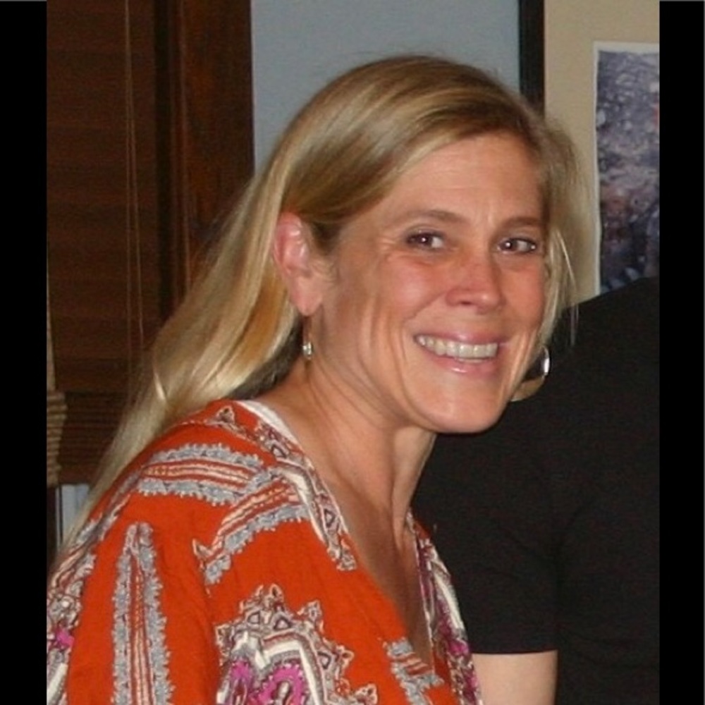 Meet your Posh Ambassador, Elizabeth.